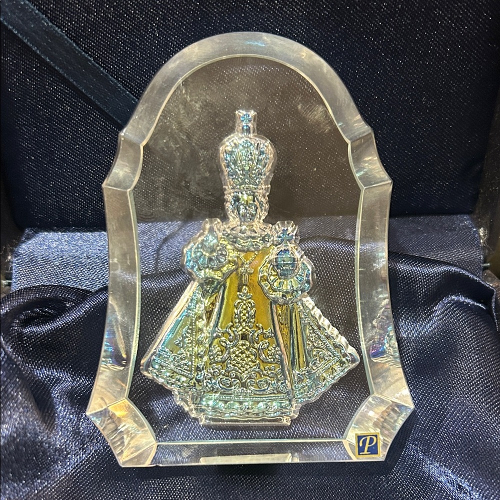 Baby Jesus Of Prague Iridescent Art Glass  Blue and Gold Accents box included - Picture 3 of 10